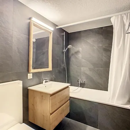 Appartement Ambassador 103 *