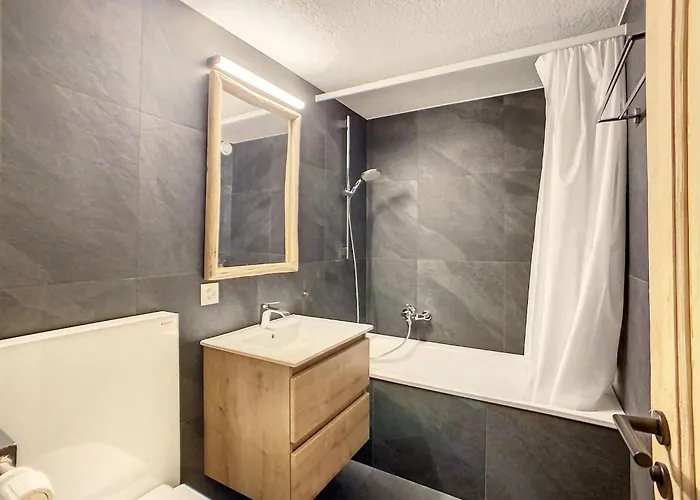 Apartman Ambassador 103 *
