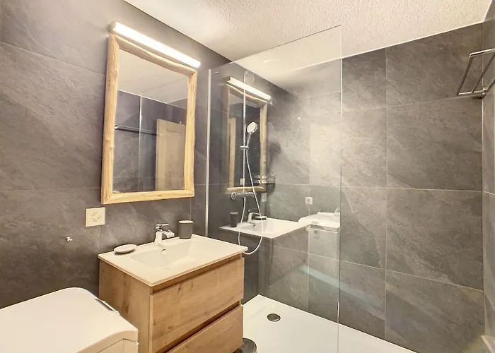 Ambassador 103 Apartman *